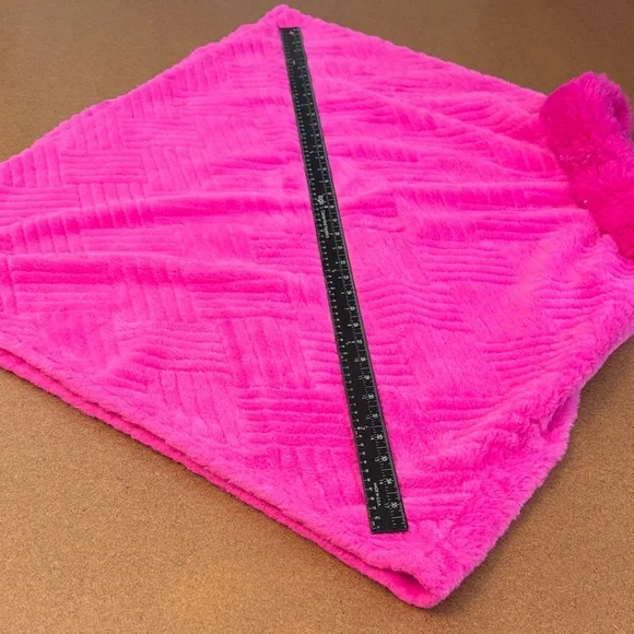 Nanette Lepore Vibrant Pink Fuzzy Sweater/Poncho - Picture 5 of 8